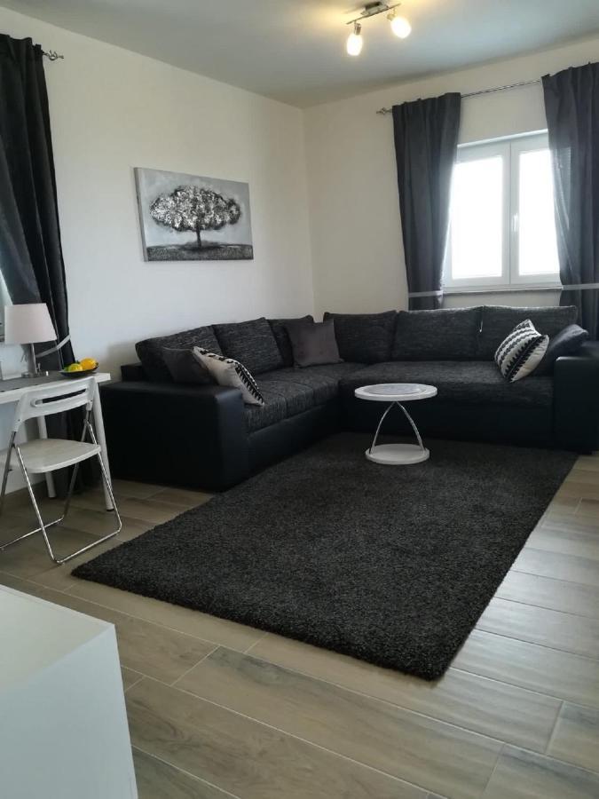 Apartment Villa Bijele Stijene Karlobag Zewnętrze zdjęcie