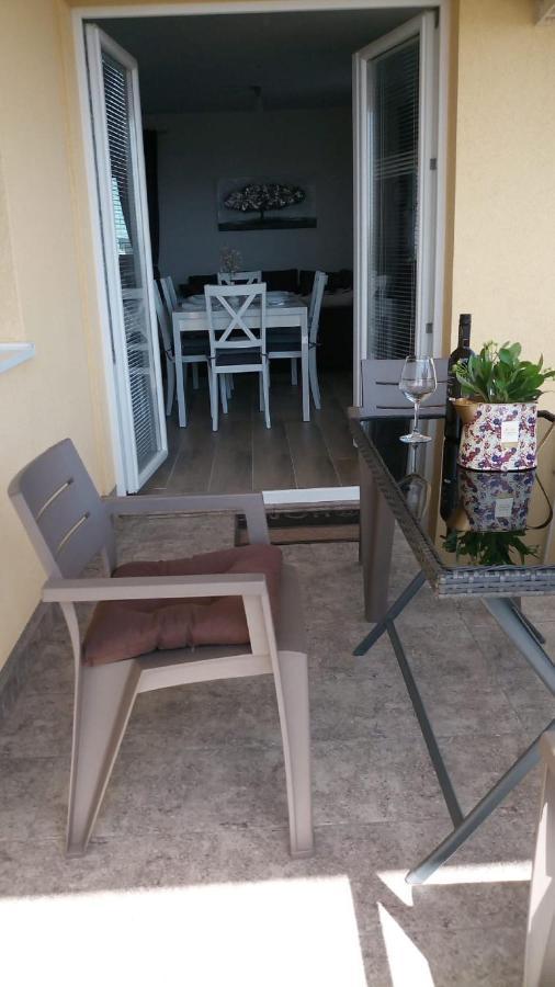 Apartment Villa Bijele Stijene Karlobag Zewnętrze zdjęcie
